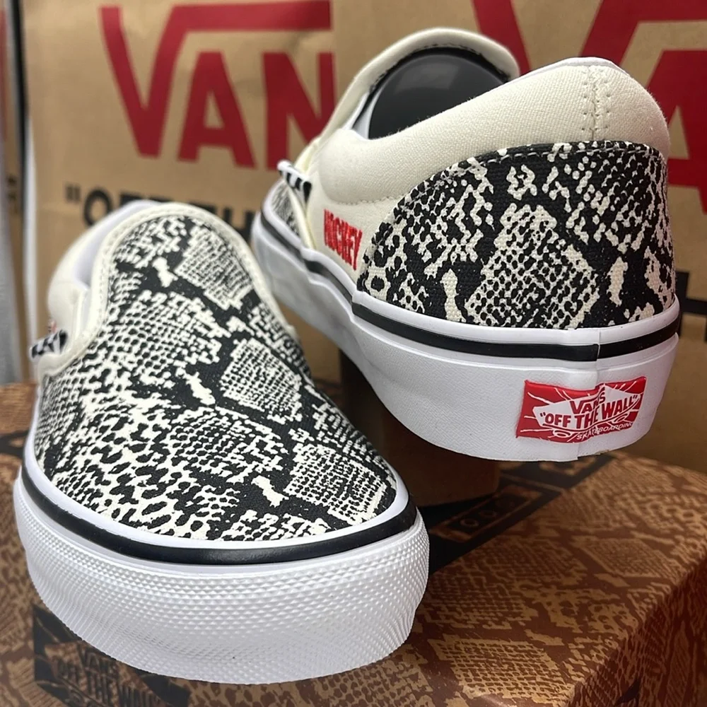Vans Men’s Skate Slip-On Hockey Skateboards Snake
VN0A5FCA7W1
Sneakers - Picture 11 of 16